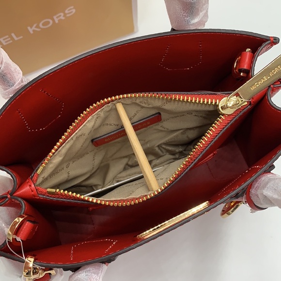 MICHAEL KORS MERCER MEDIUM MESSENGER CROSSBODY FLAME COLOR - Picture 12 of 16